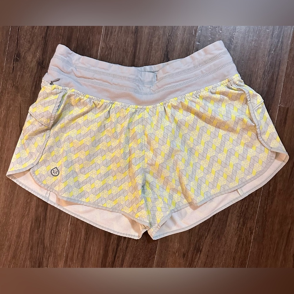 tasc Performance Women’s Challenge Running Shorts. Size S.